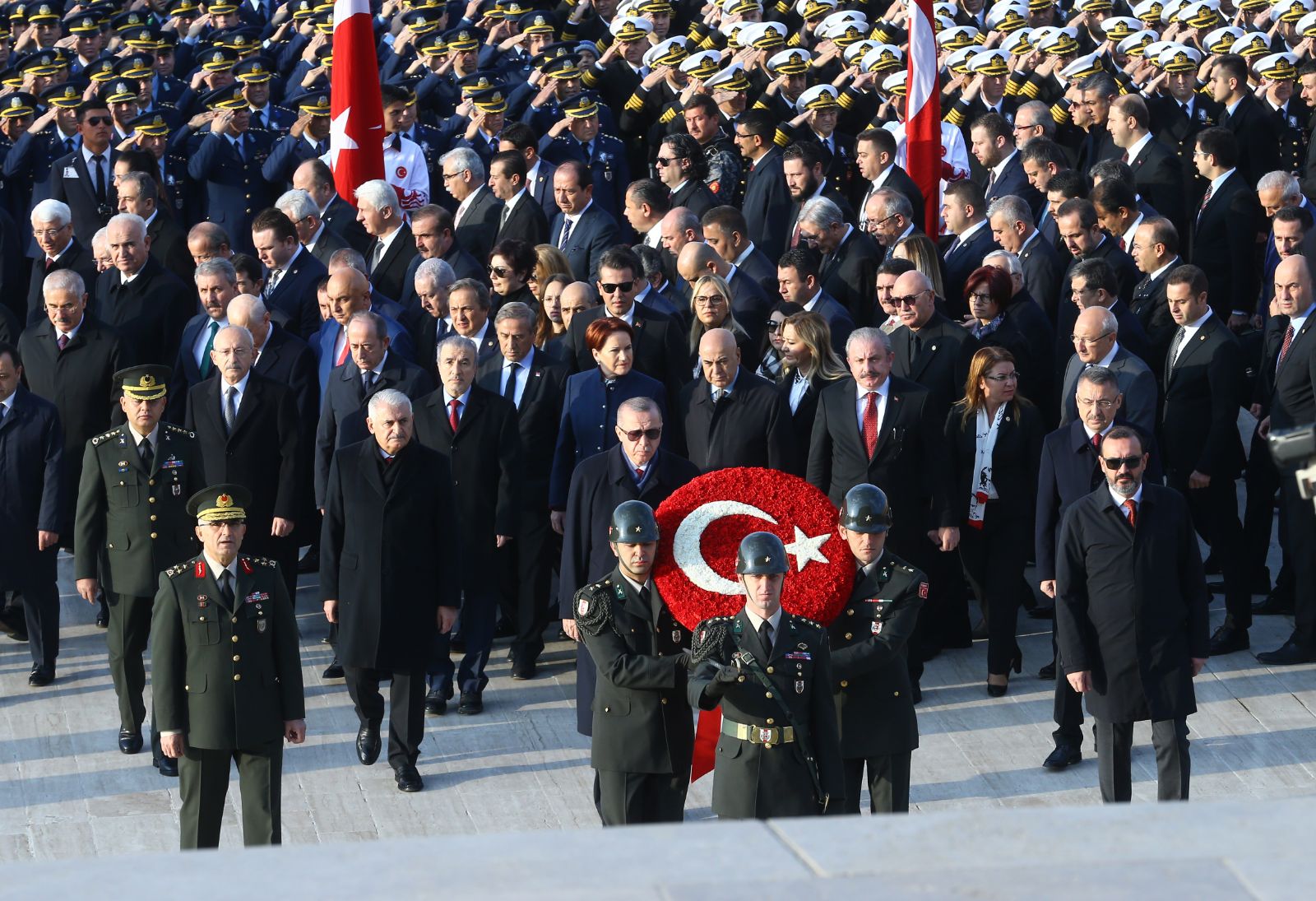 Atatürk, Anıtkabirde düzenlenen devlet töreniyle anıldı Atatürk, Anıtkabirde düzenlenen devlet töreniyle anıldı